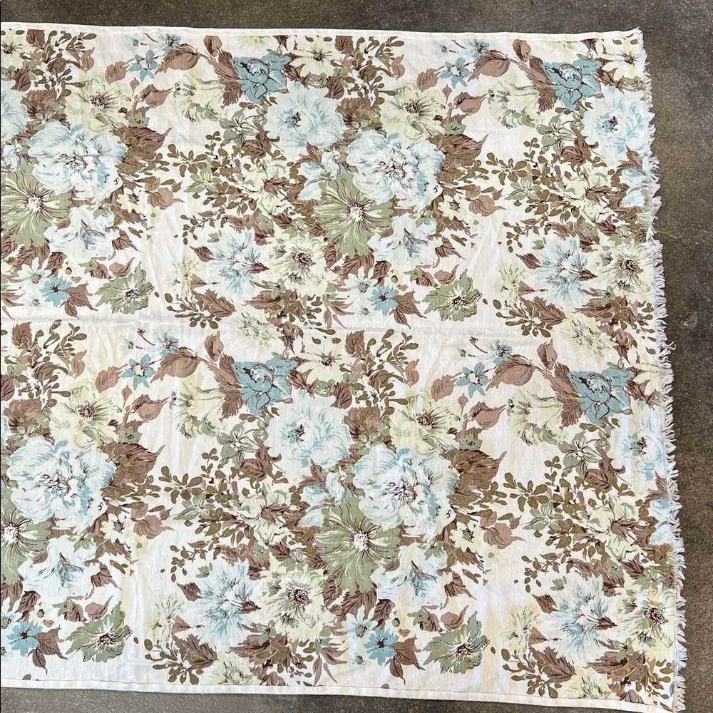 Vintage Cotton Linen blend floral tablecloth 5’ X 40” a treasure to own & enjoy